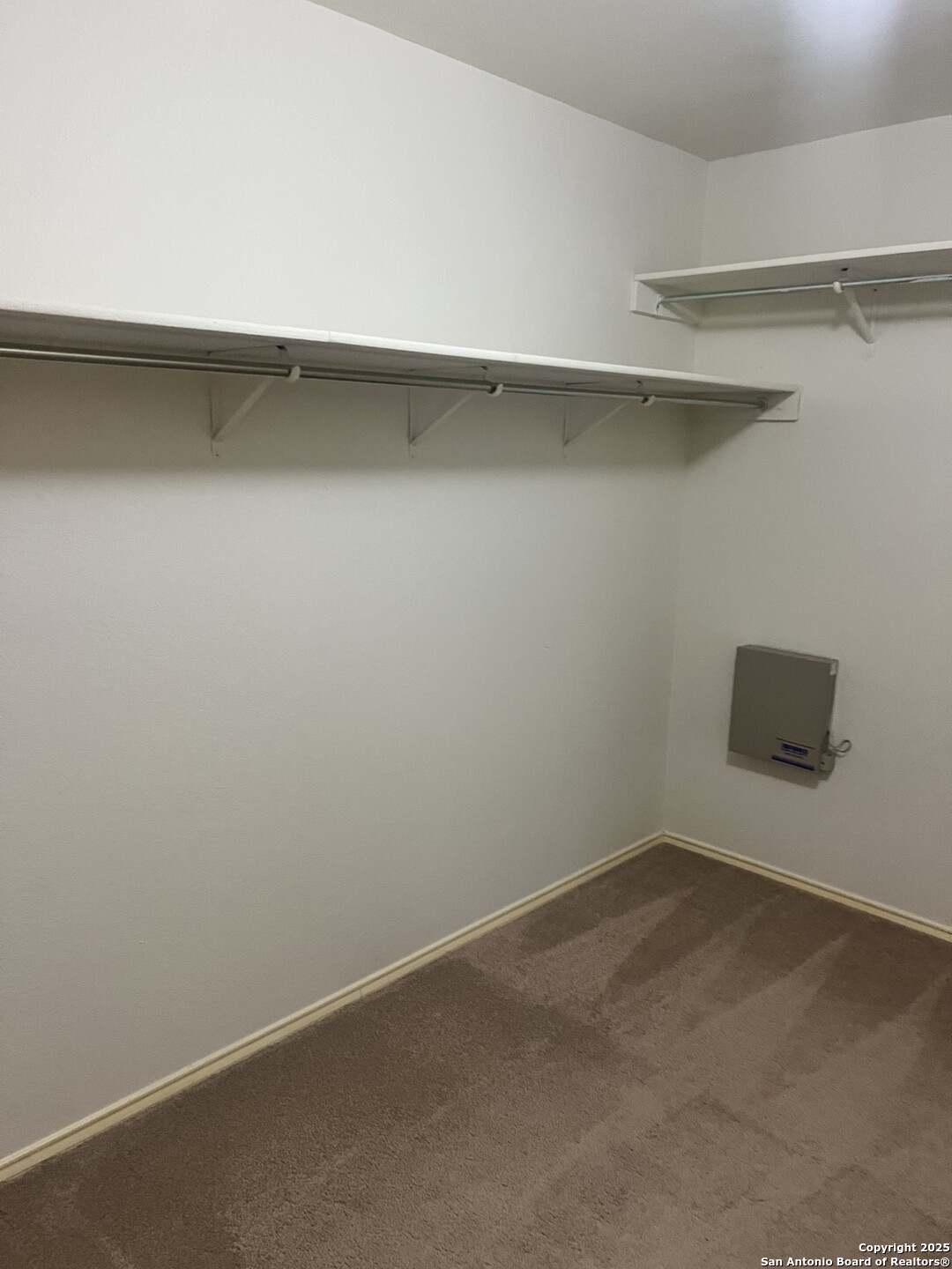 property viewer photo 19