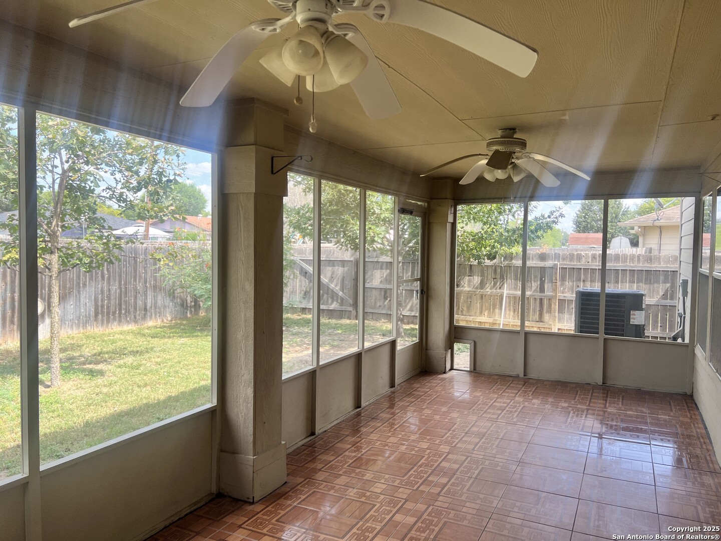 property viewer photo 24