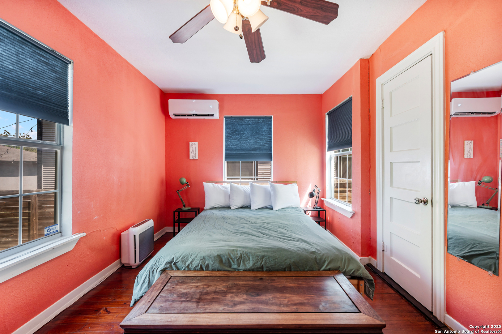 property viewer photo 16