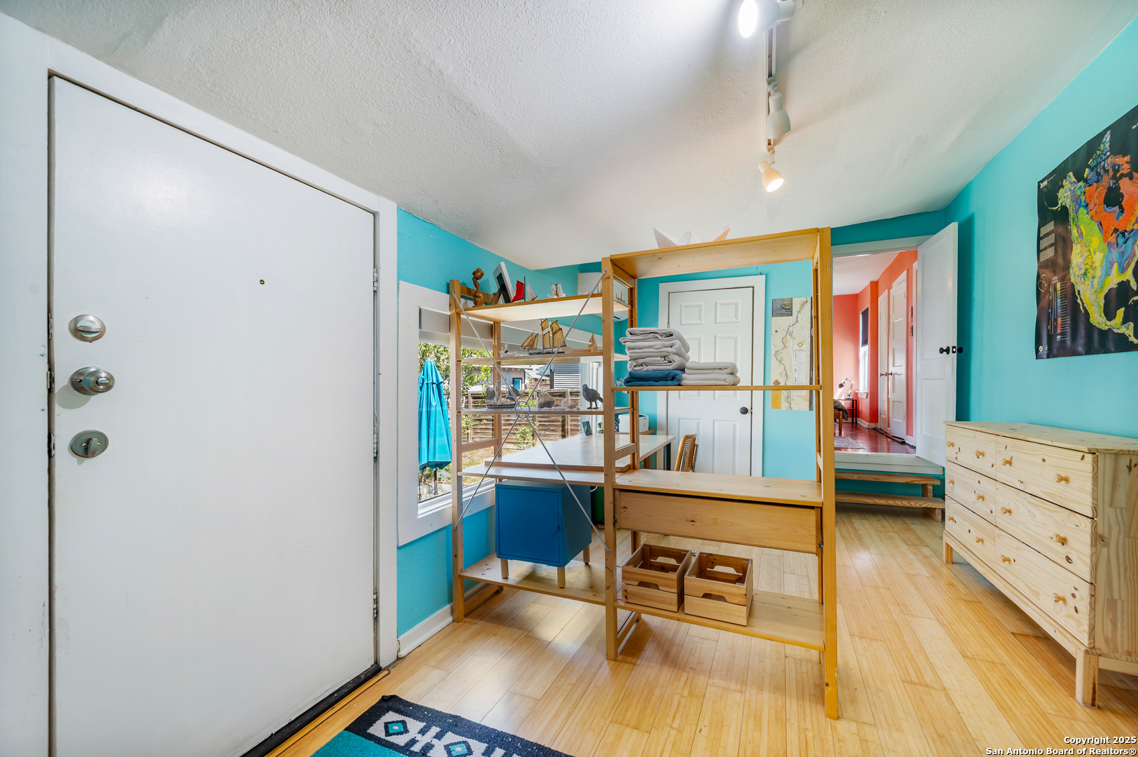 property viewer photo 4