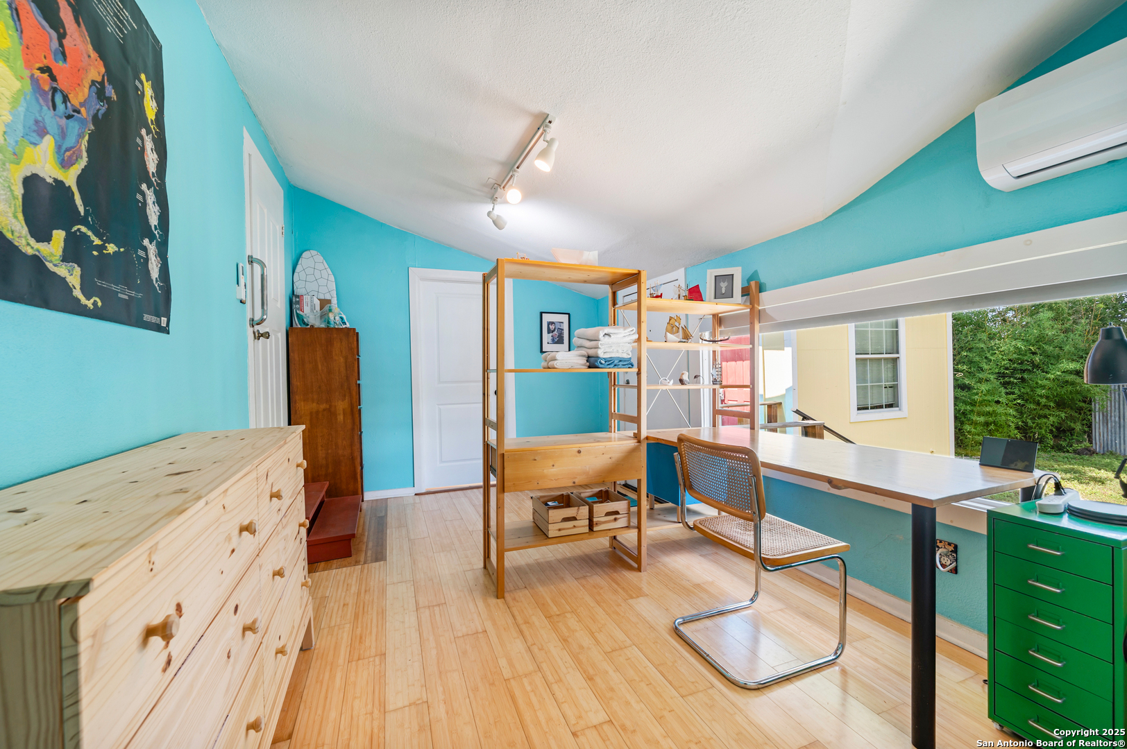 property viewer photo 5