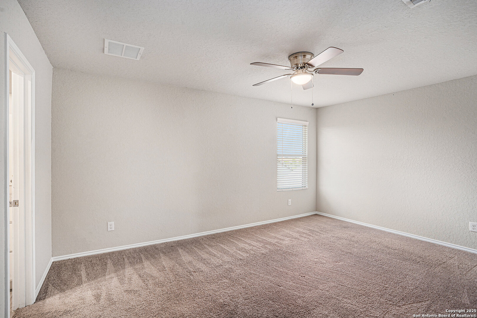 property viewer photo 10