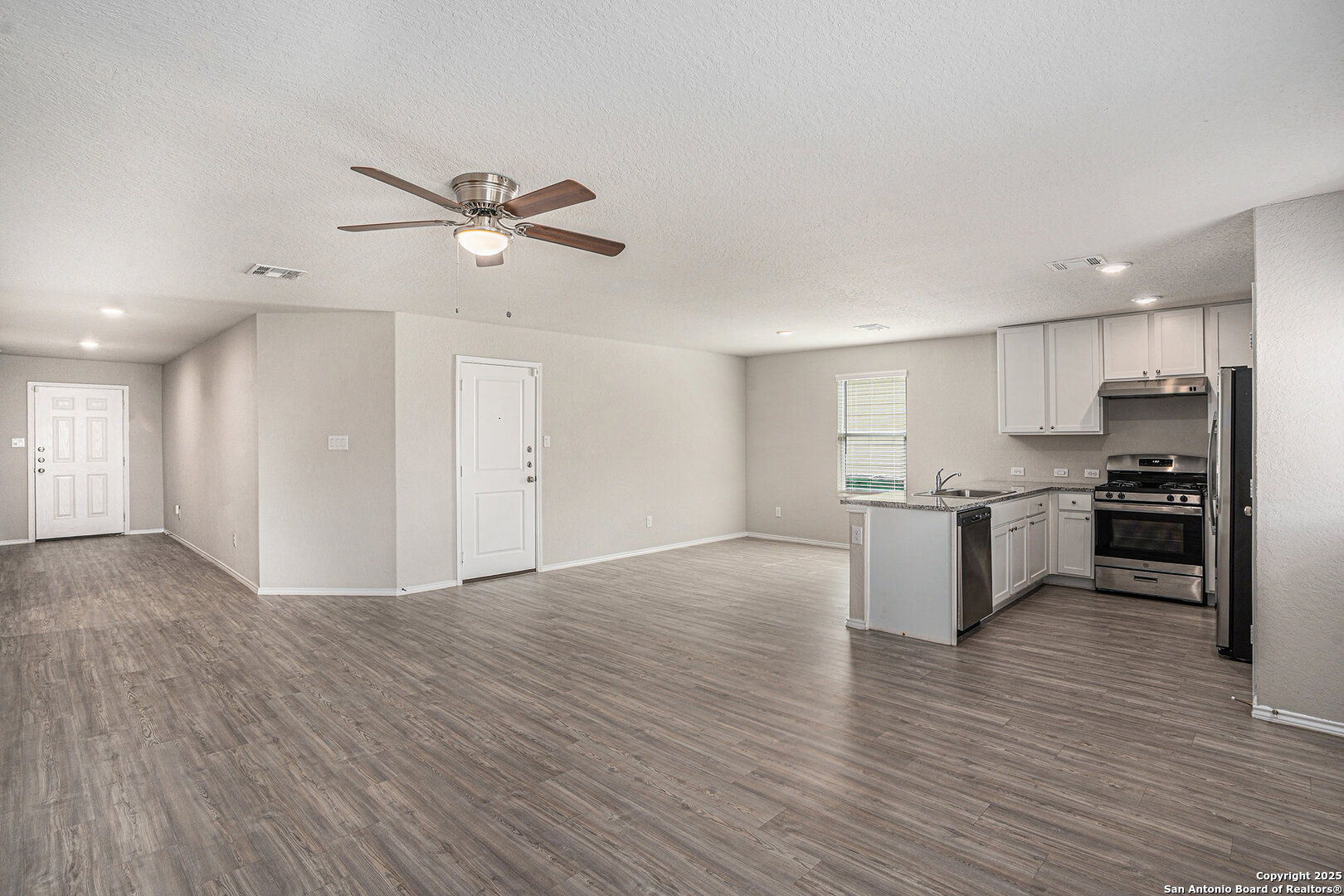 property viewer photo 5