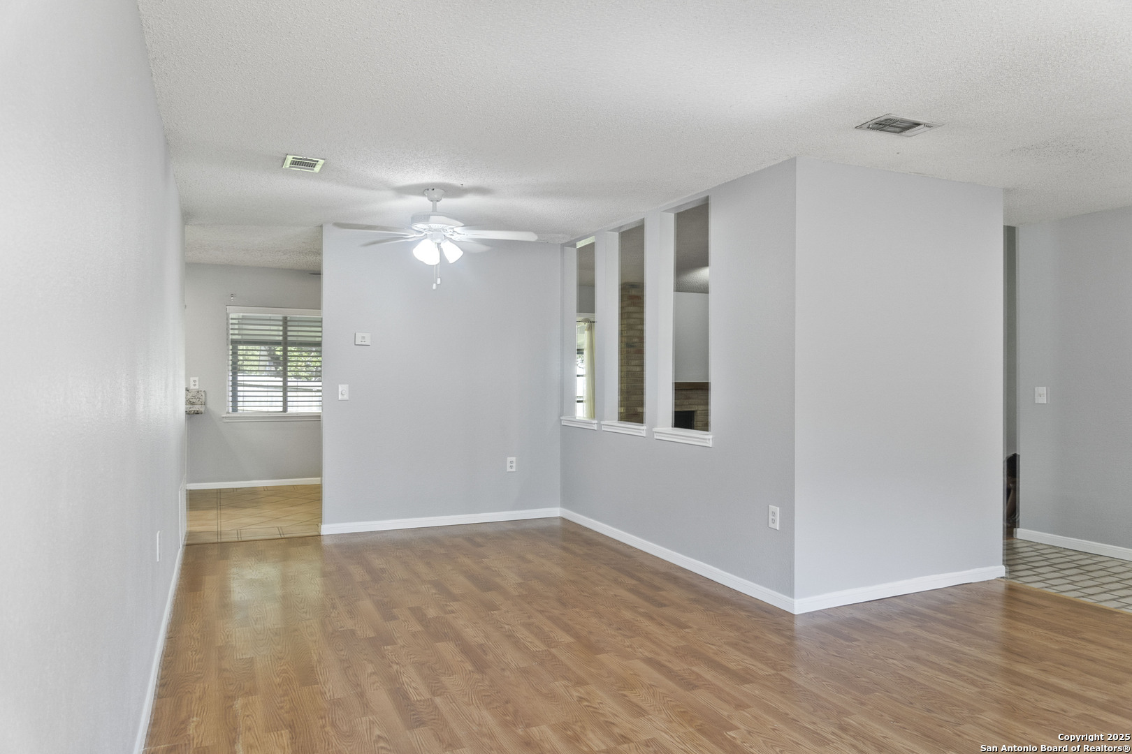 property viewer photo 10