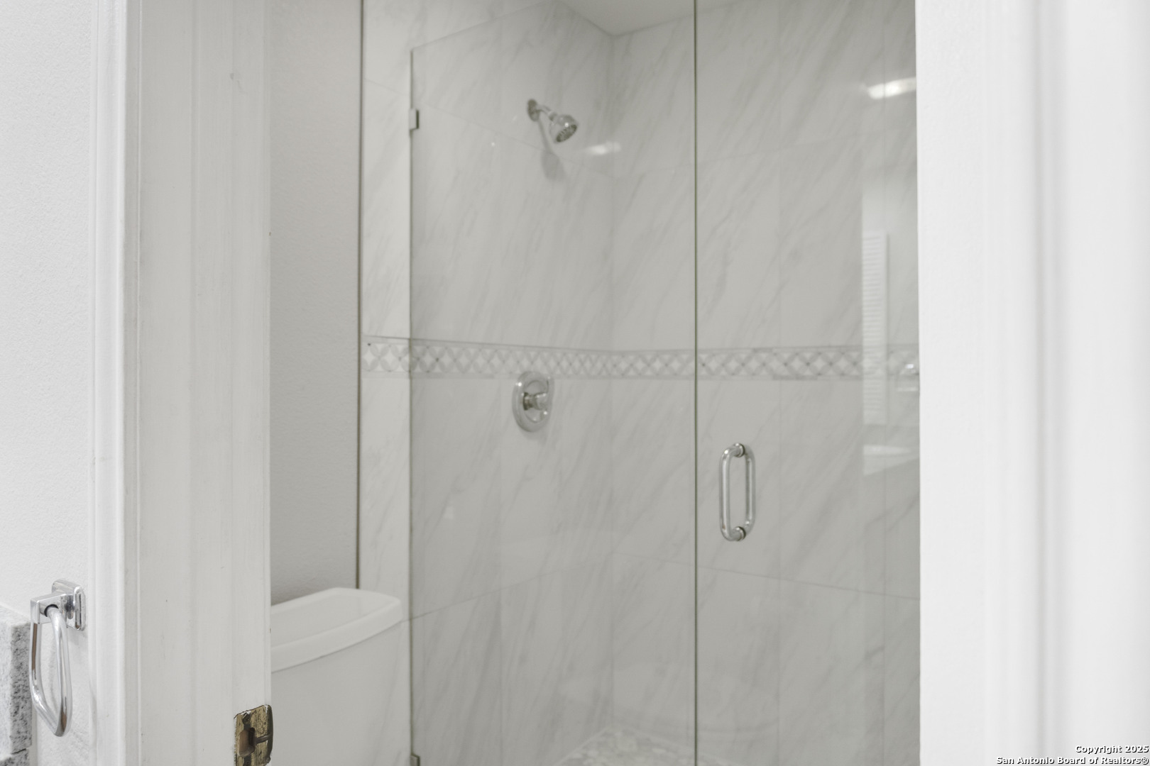 property viewer photo 16