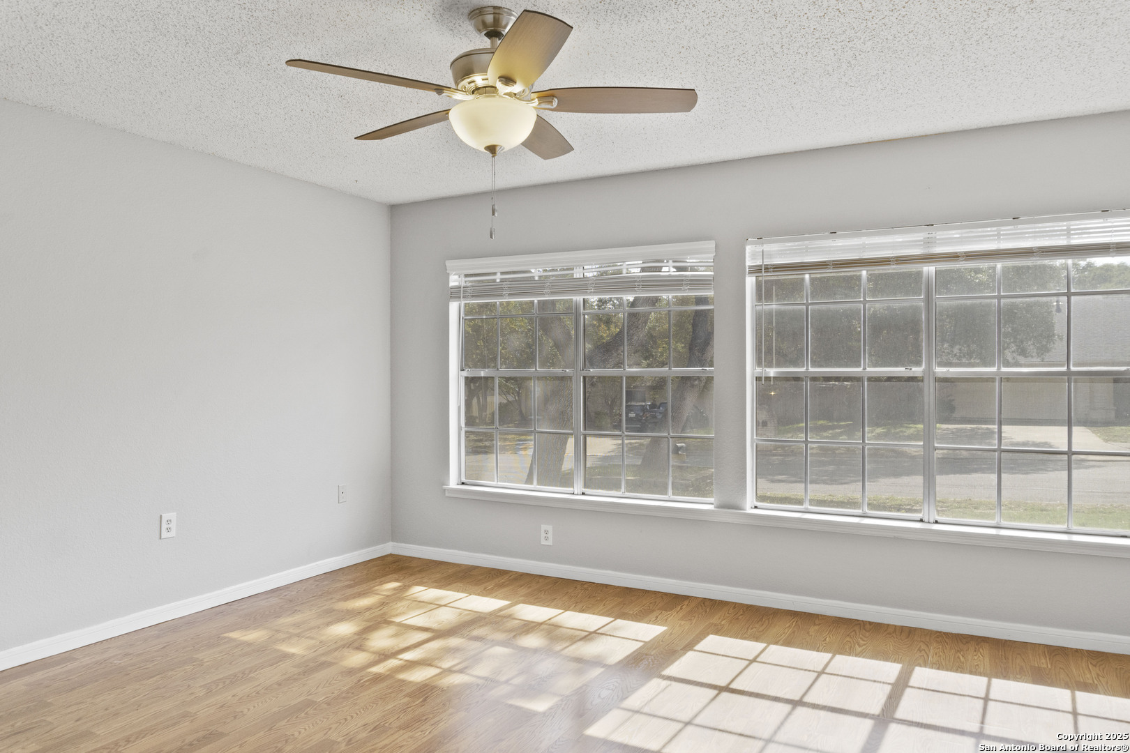property viewer photo 19