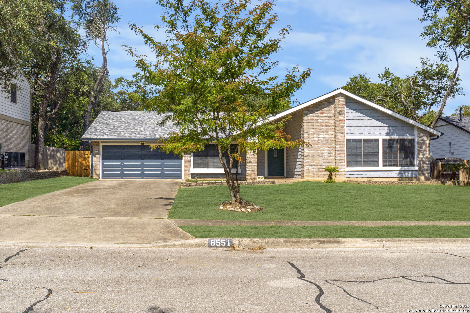 property viewer photo 2