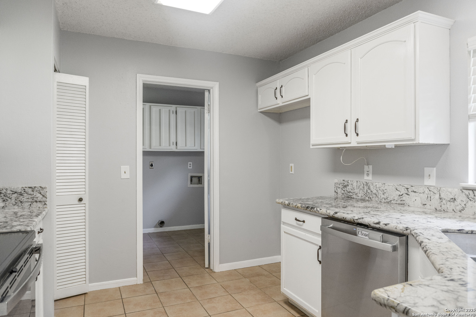 property viewer photo 4