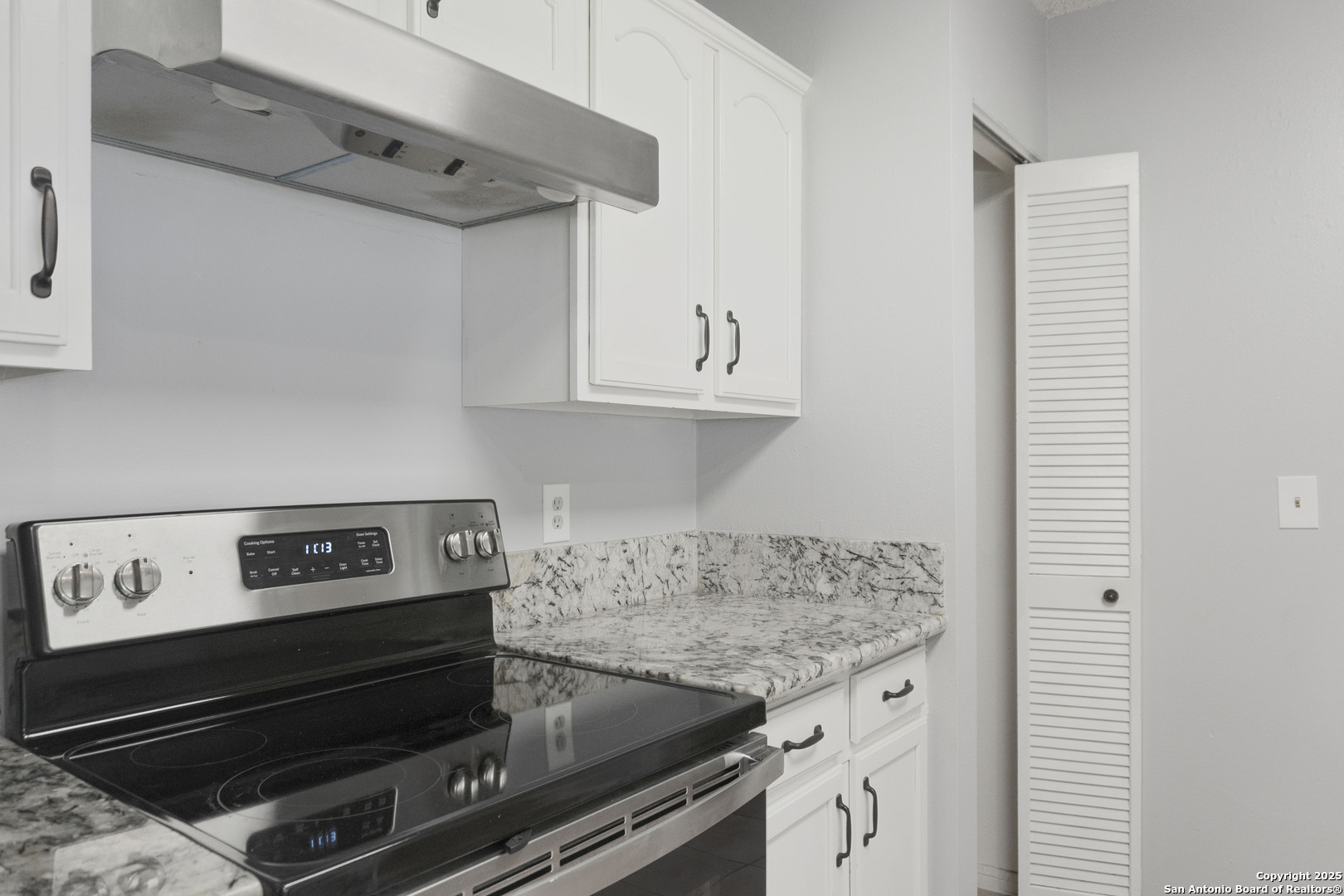 property viewer photo 5