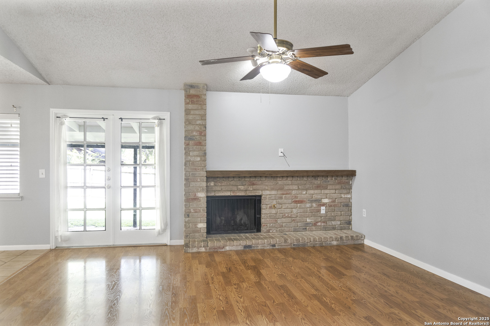 property viewer photo 8