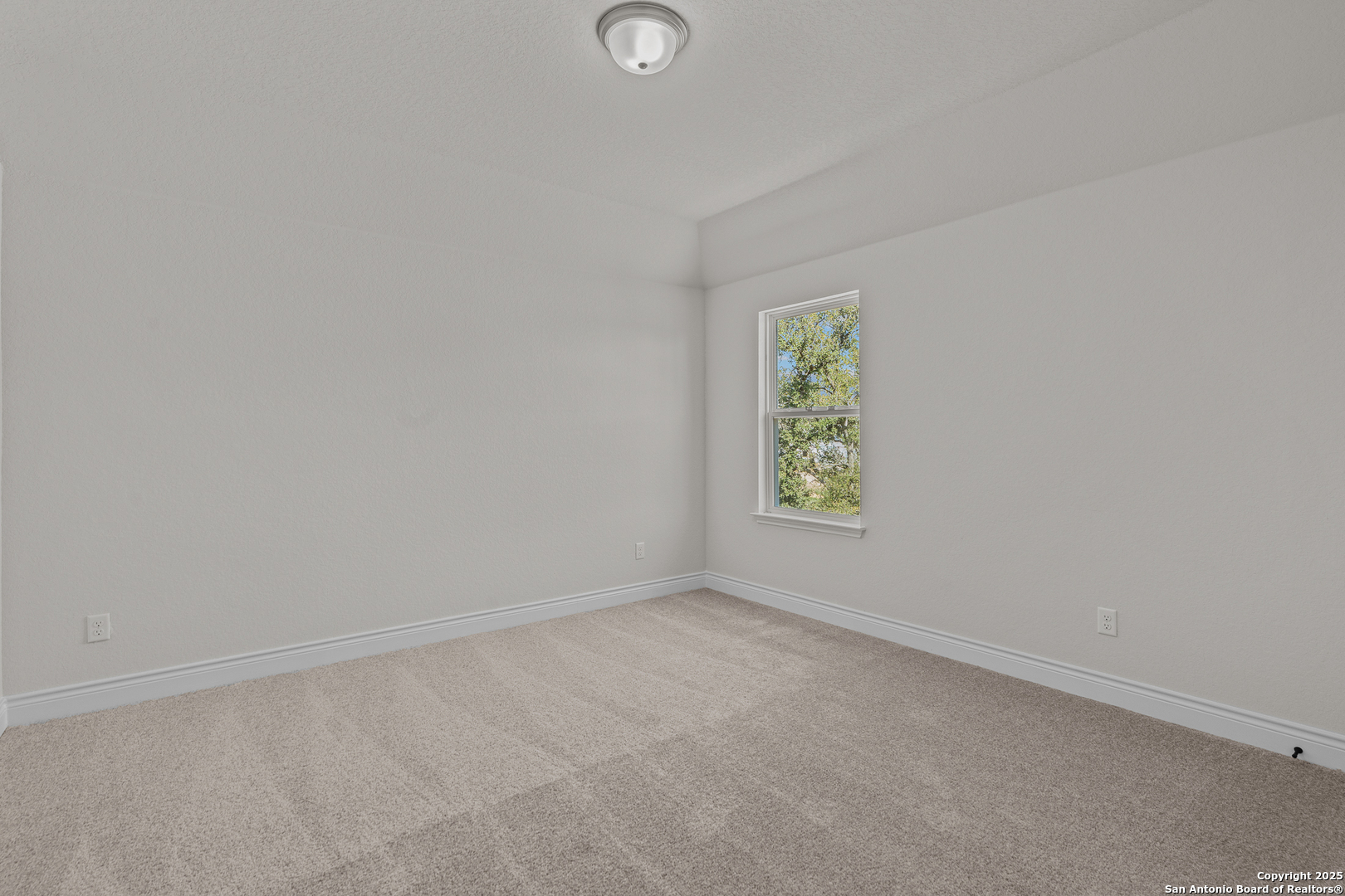 property viewer photo 13