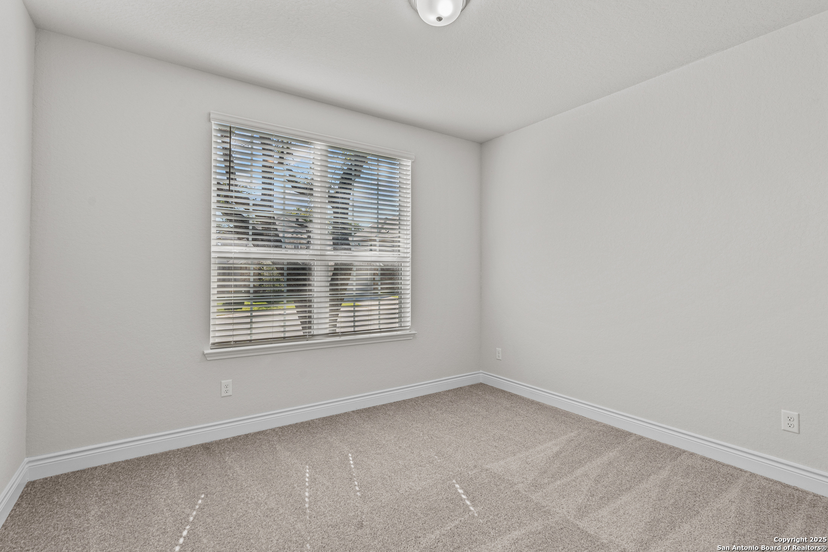 property viewer photo 14
