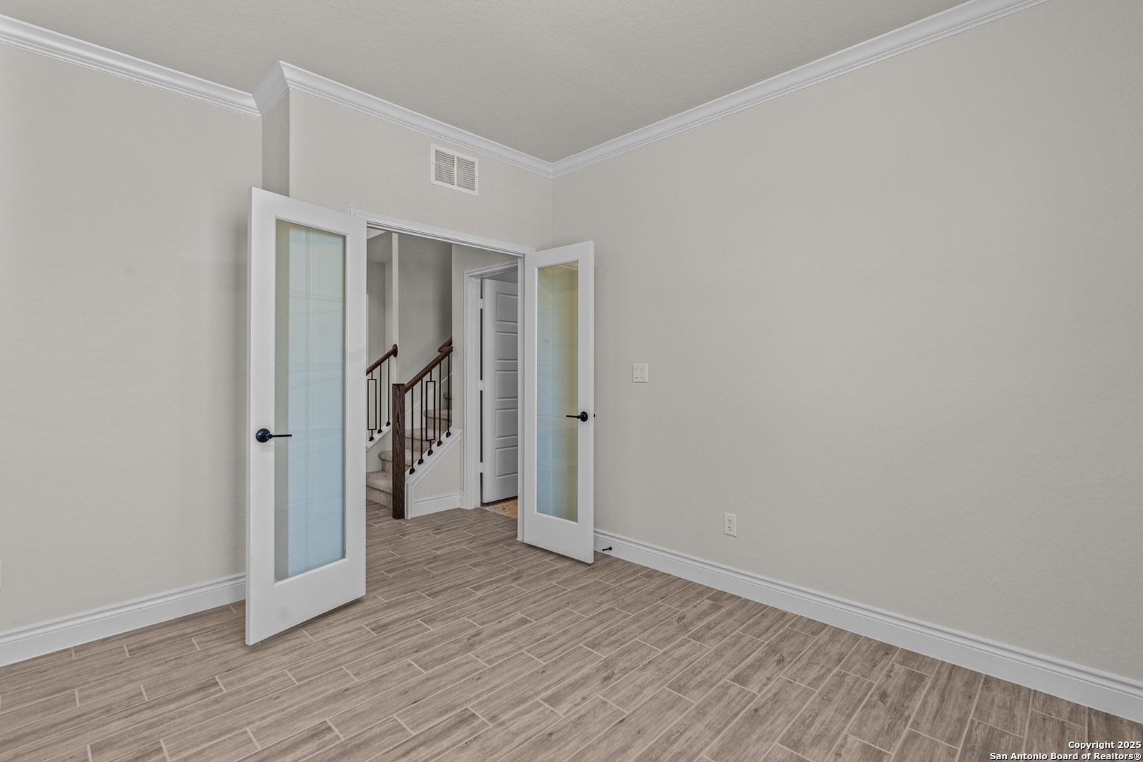 property viewer photo 2