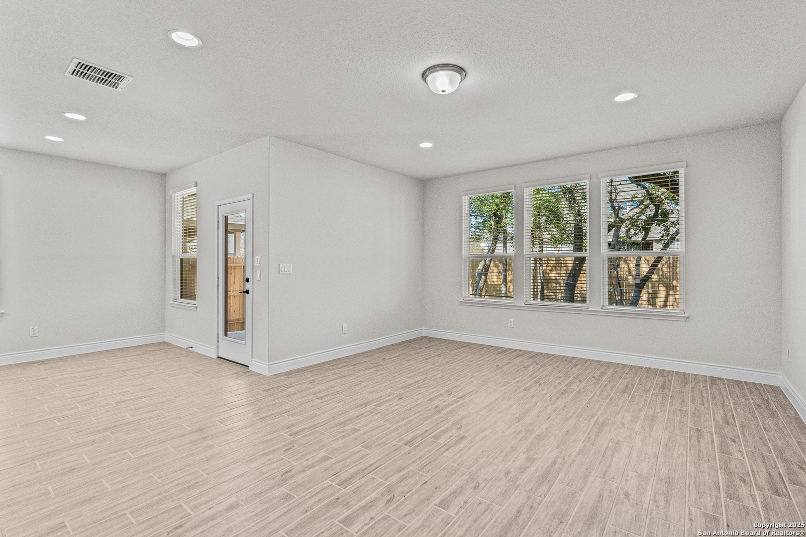 property viewer photo 21