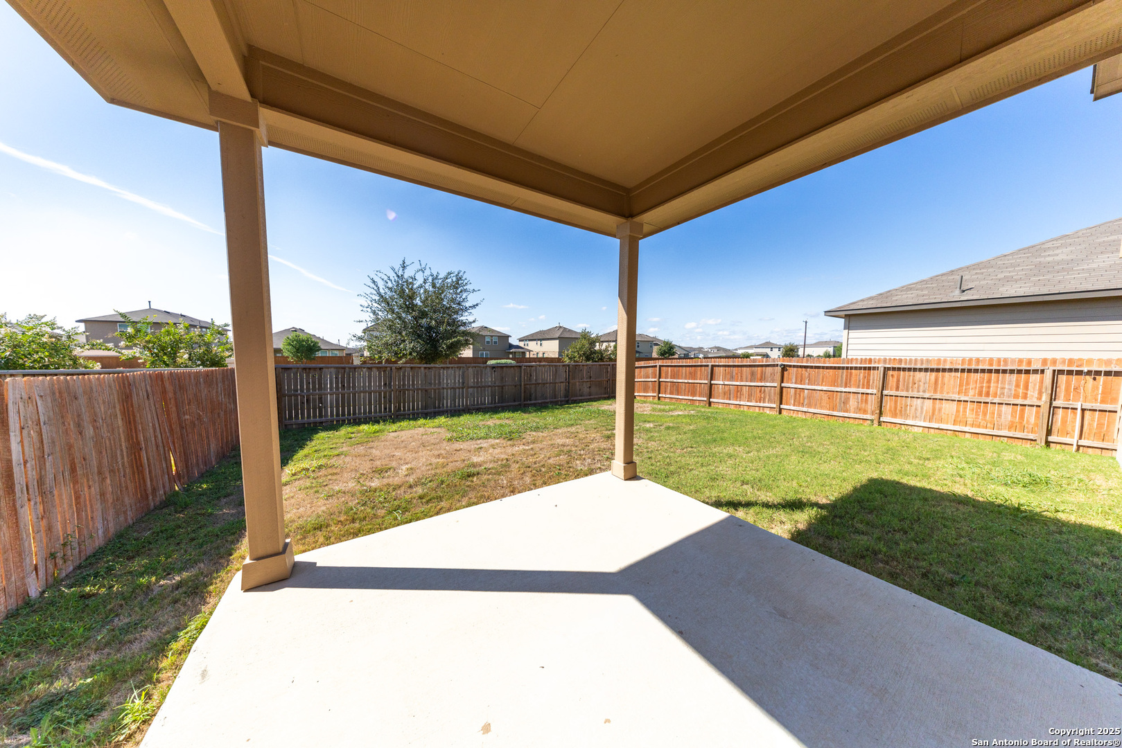 main property photo 22