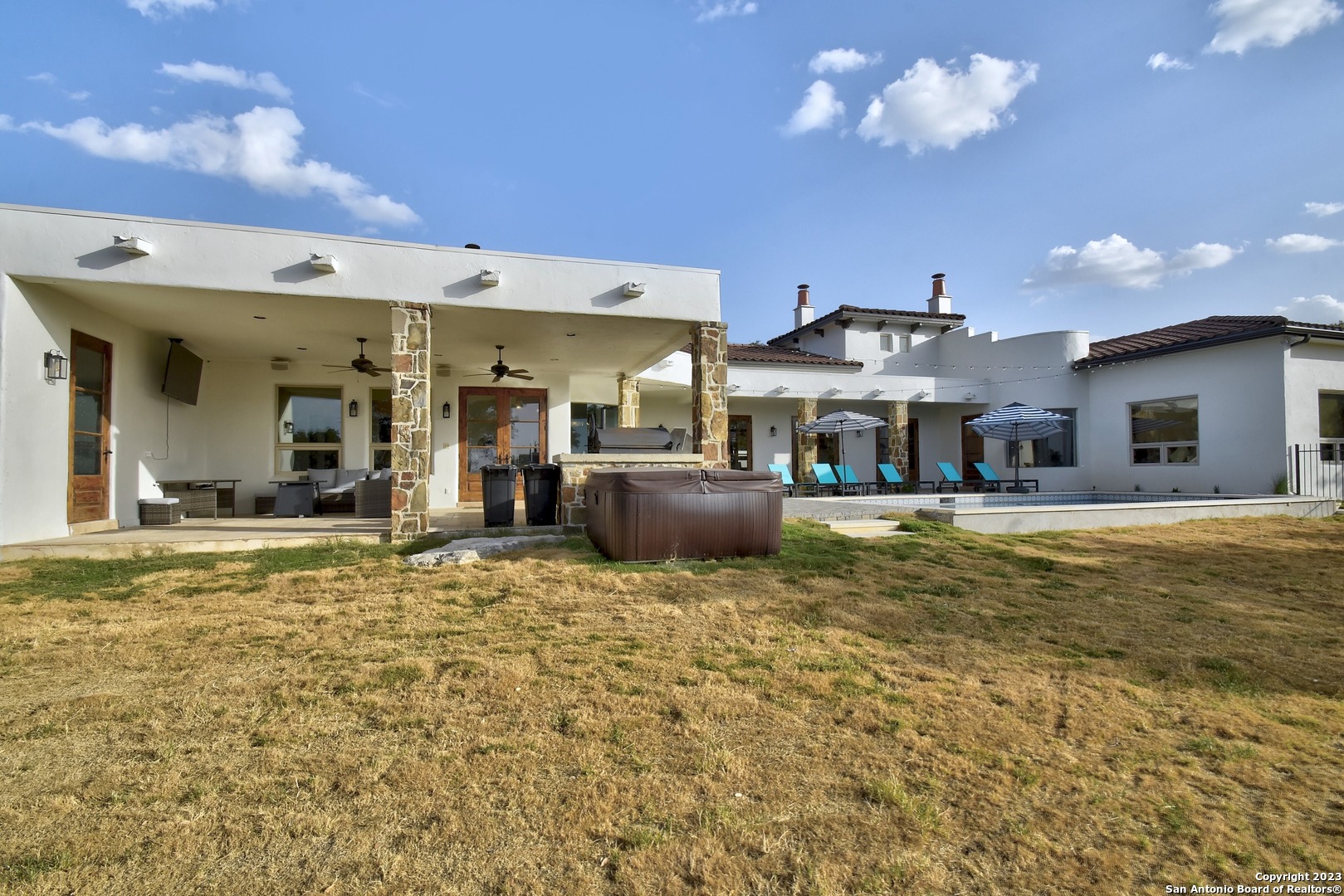 main property photo 41