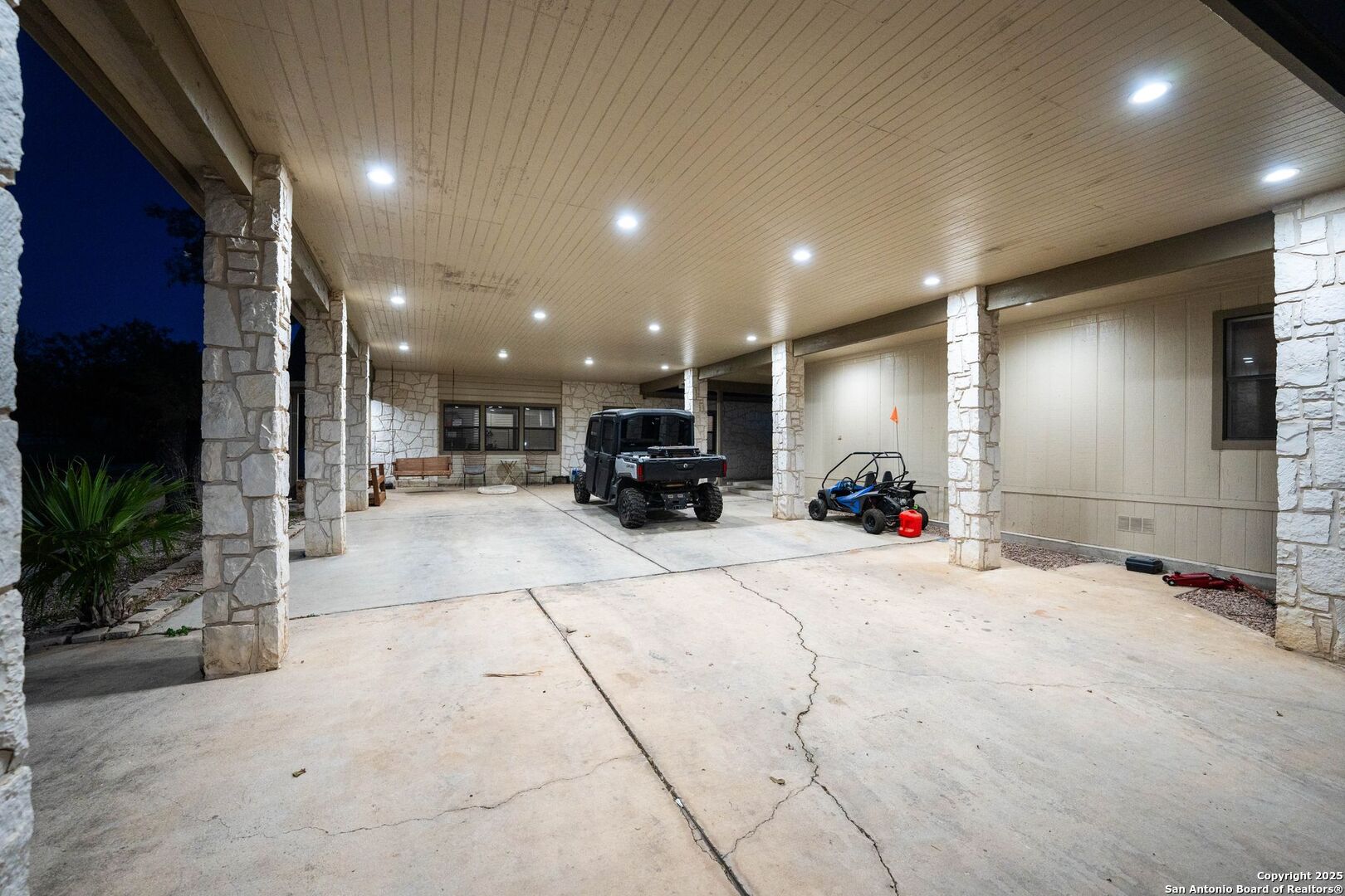 main property photo 47