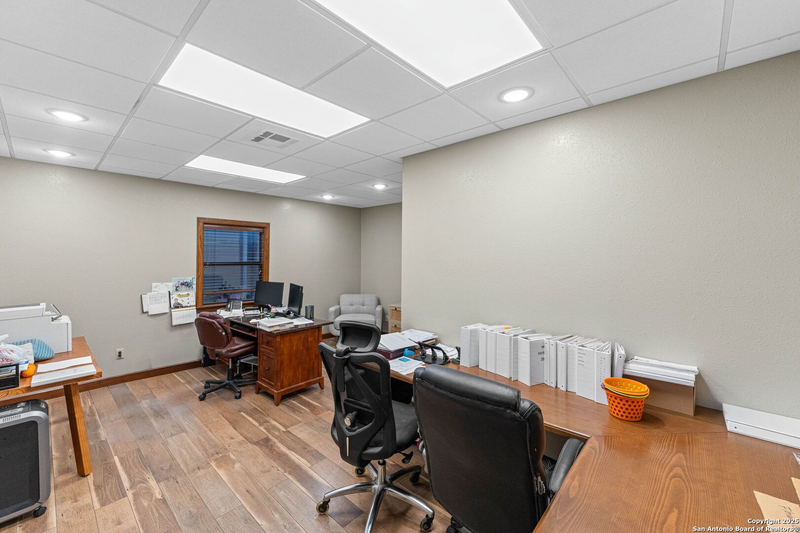 main property photo 11