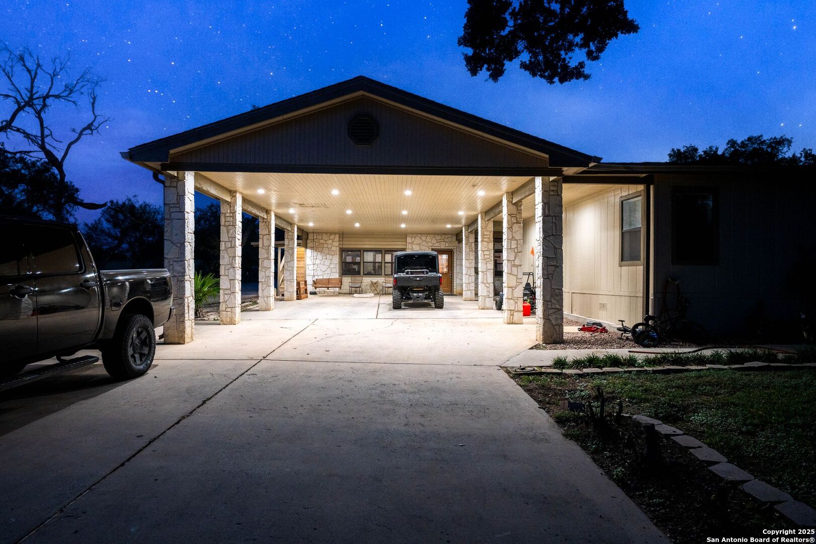 main property photo 46