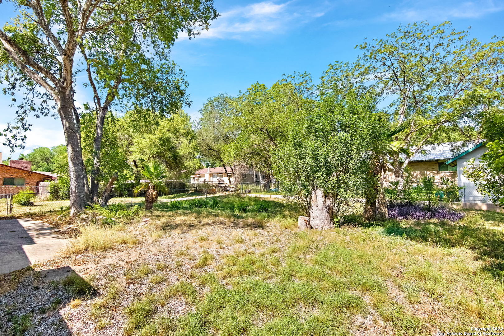main property photo 15