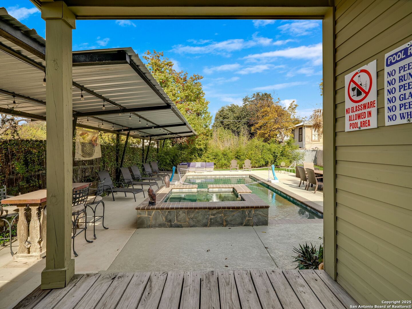 main property photo 28