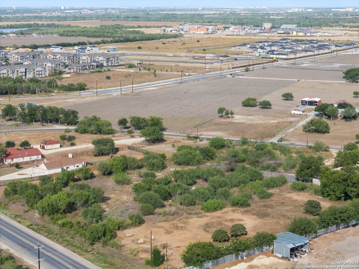 main property photo 9