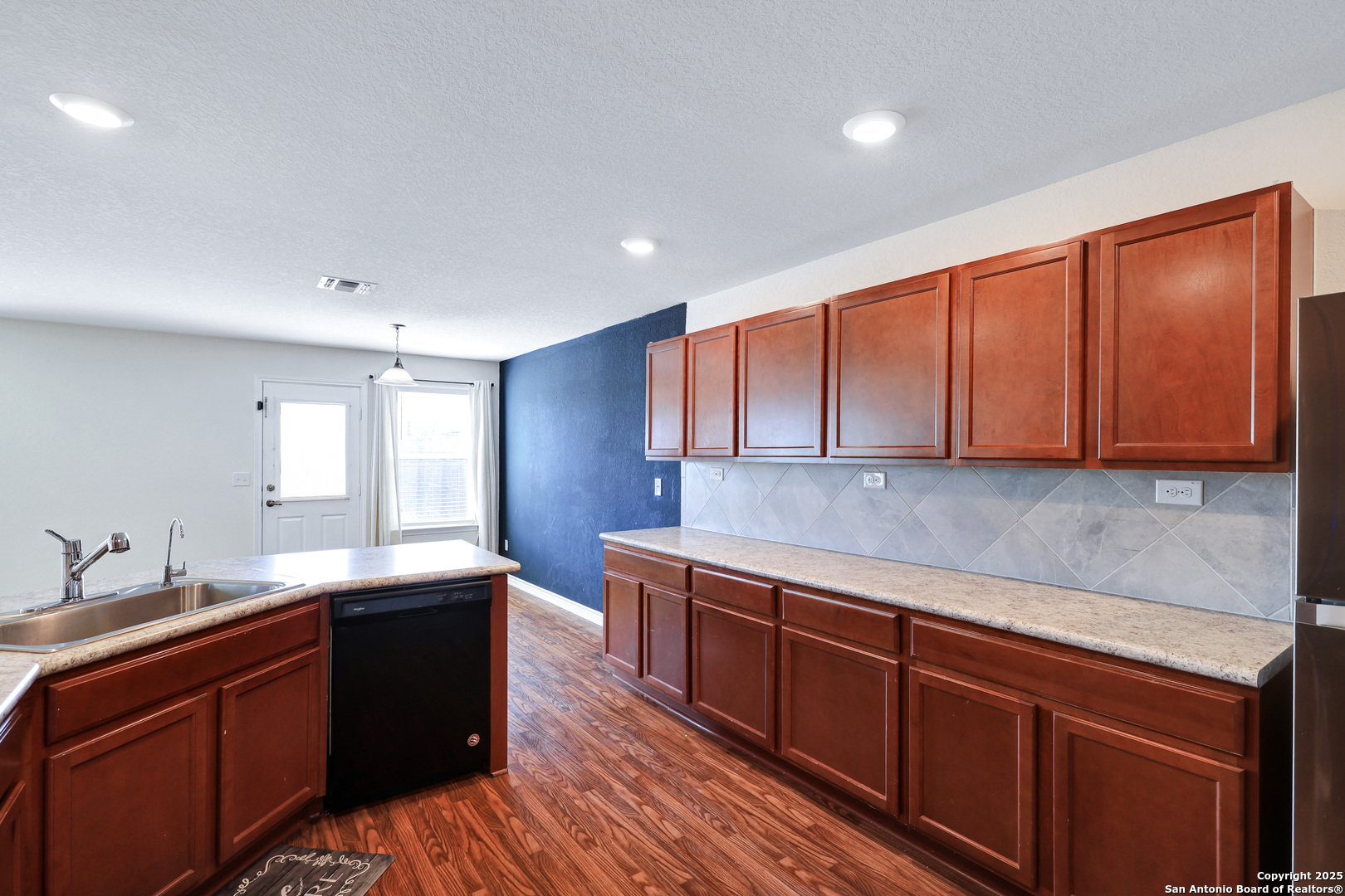 property viewer photo 11
