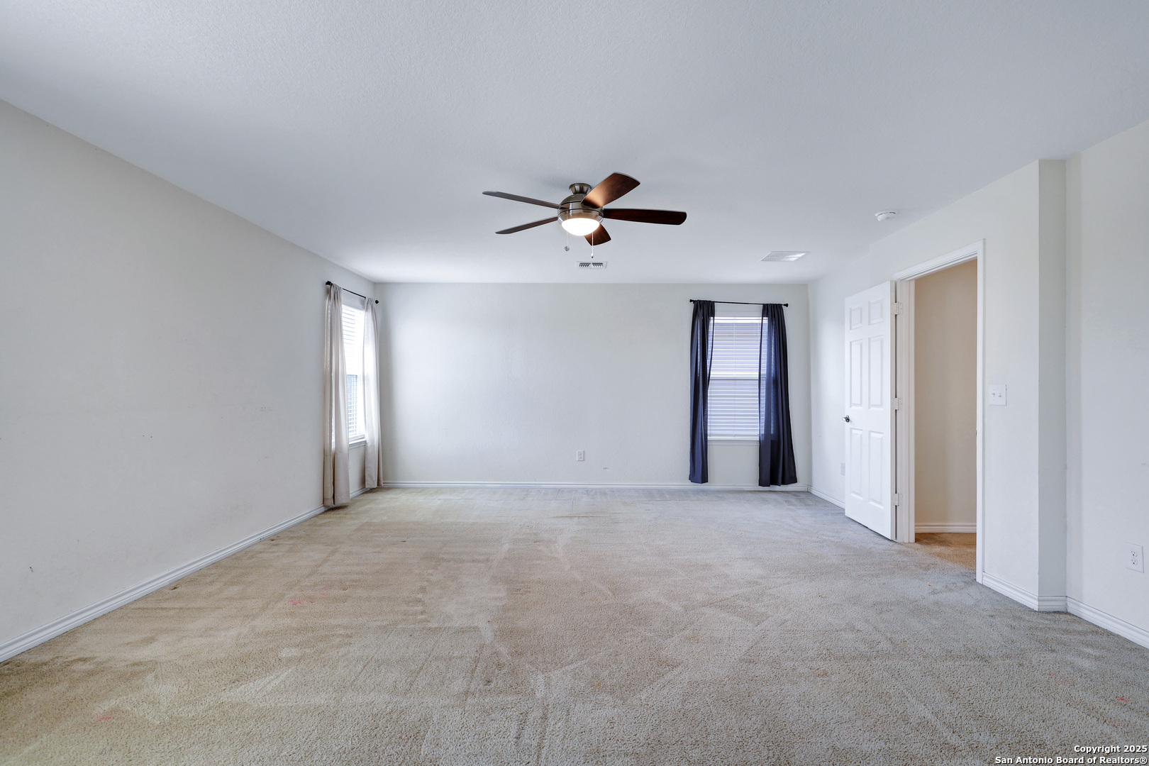 property viewer photo 15