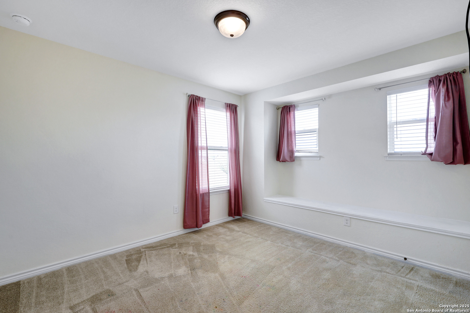 property viewer photo 23