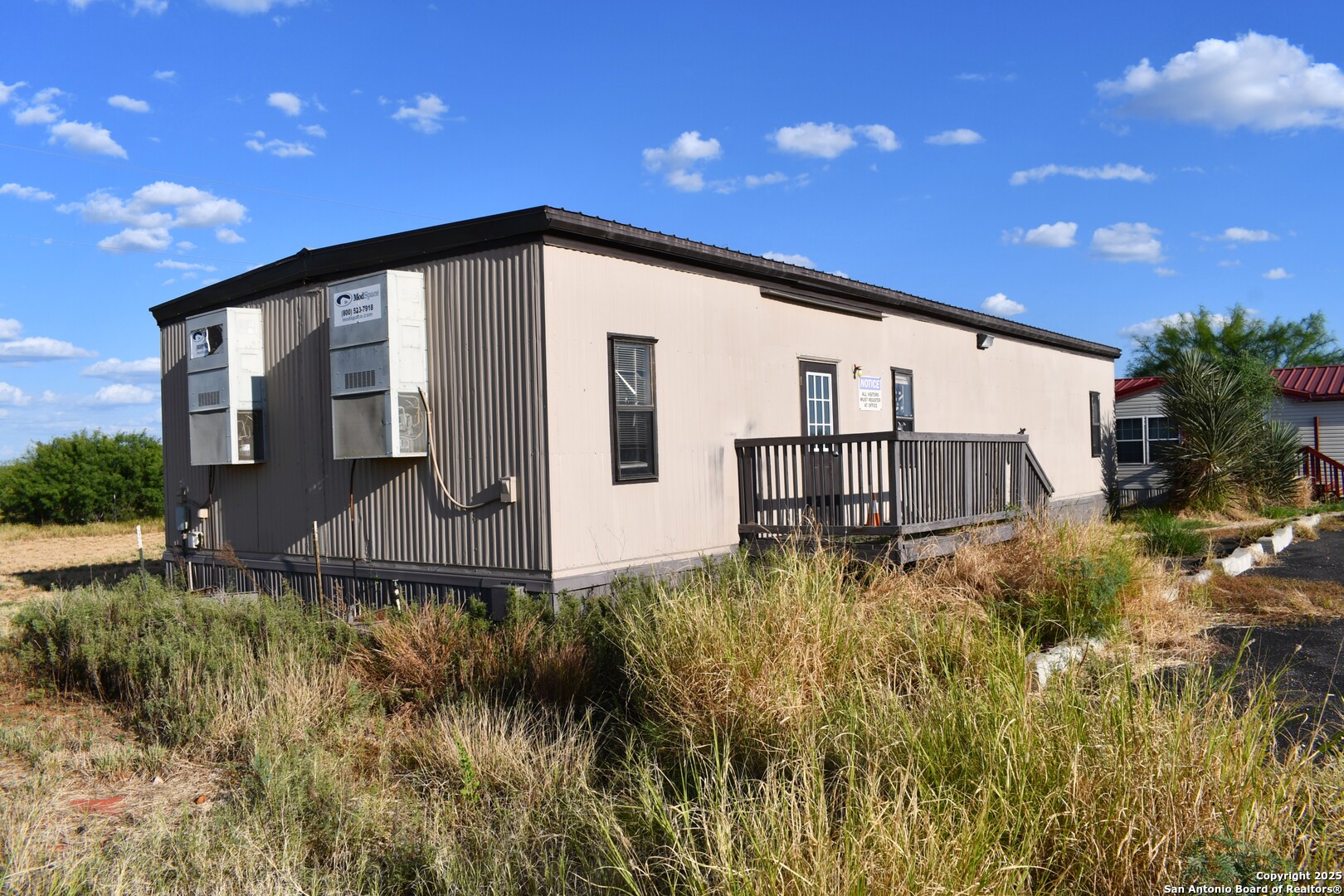 main property photo 19