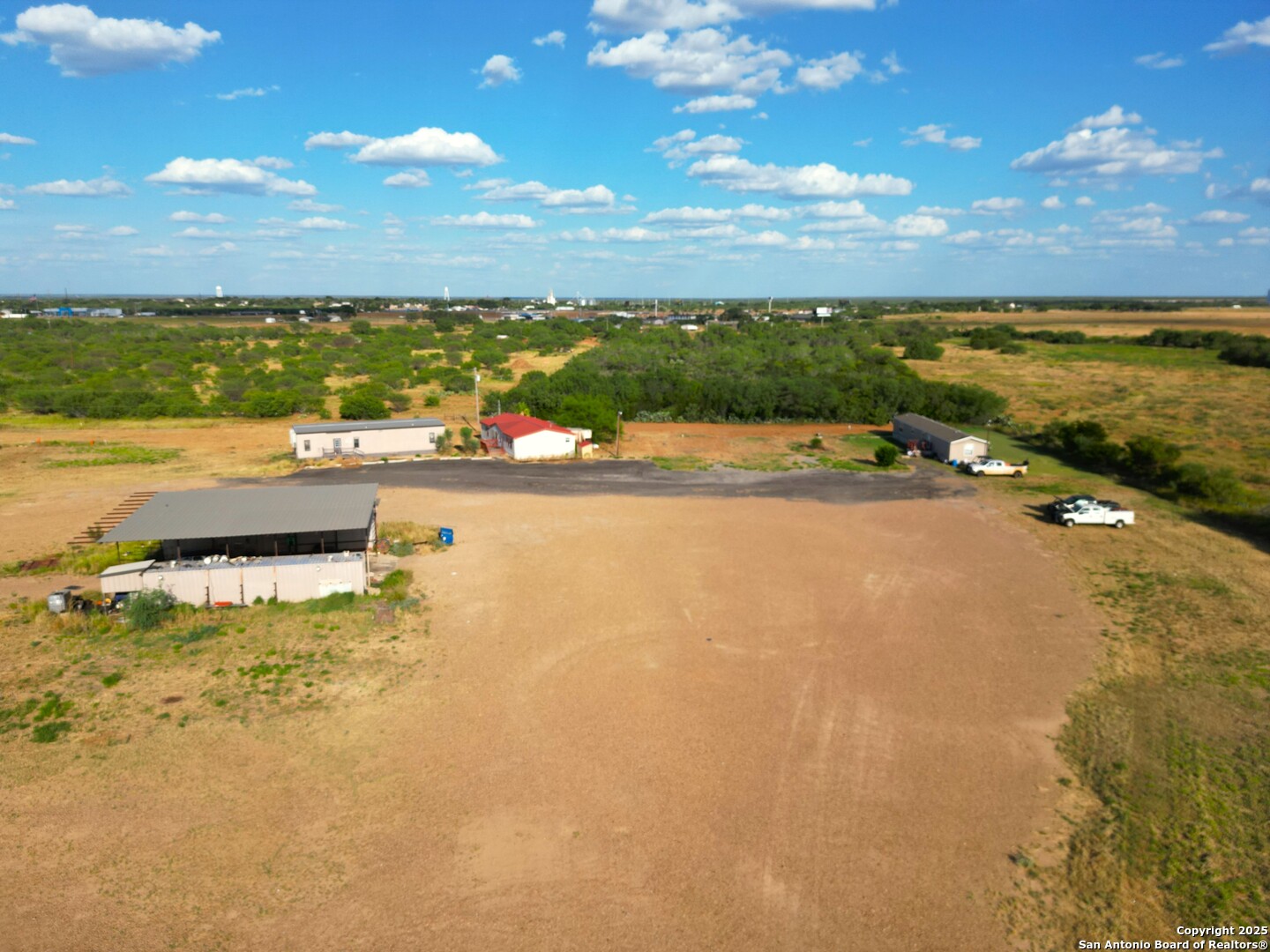 main property photo 4