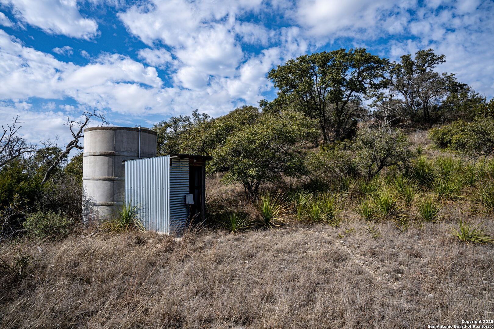 main property photo 36