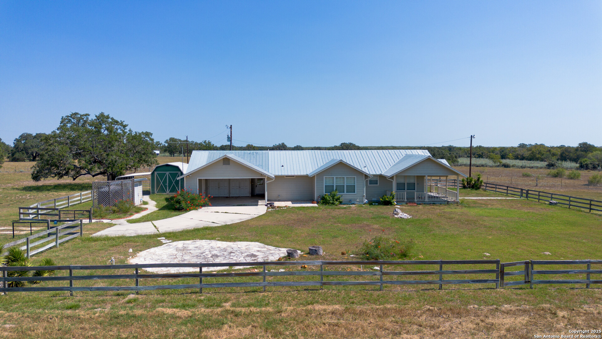 main property photo 16