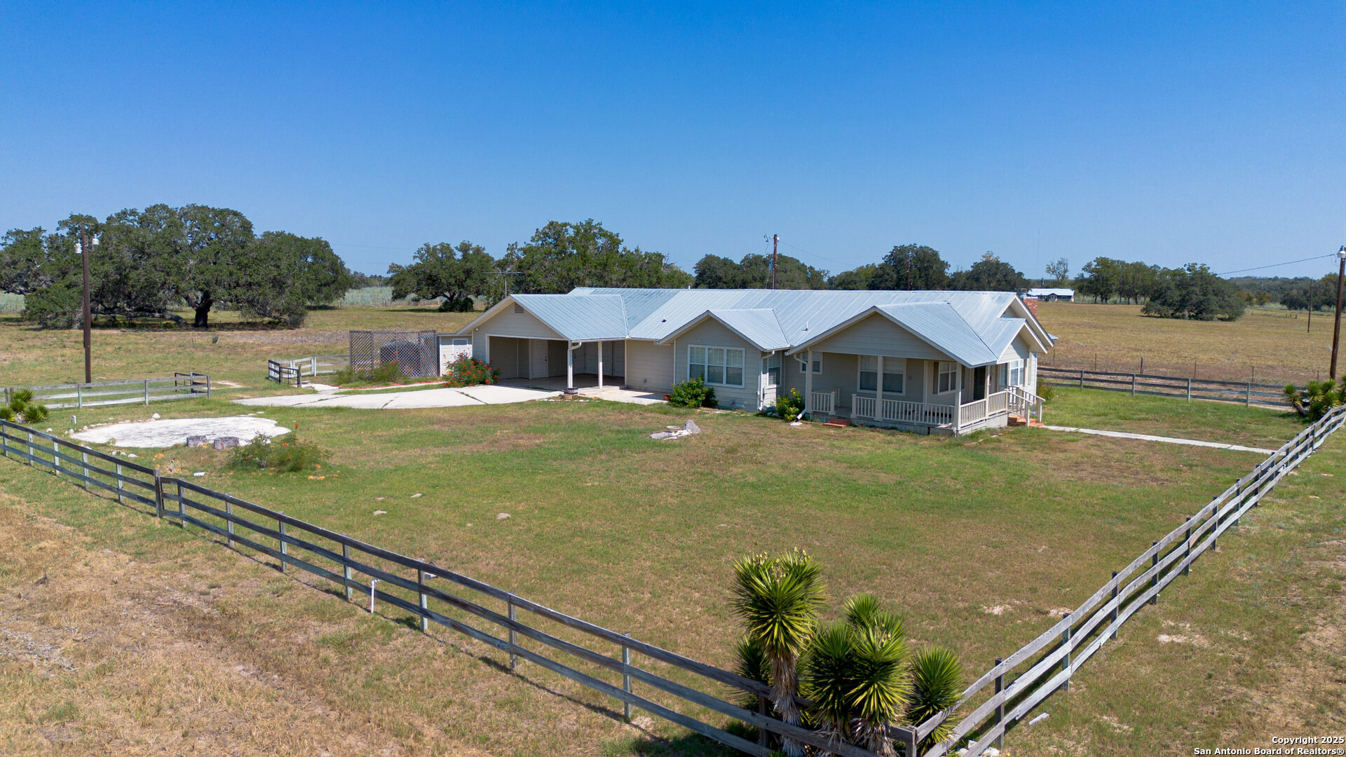 main property photo 6