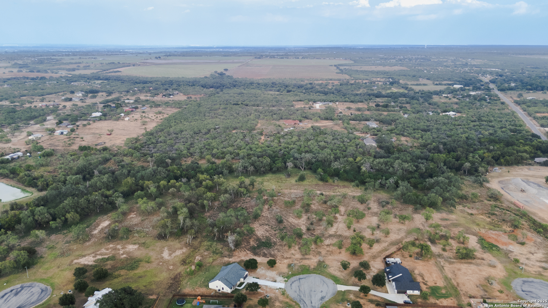 main property photo 5