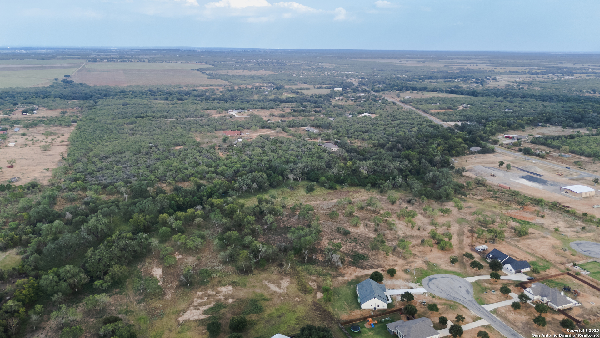 main property photo 8
