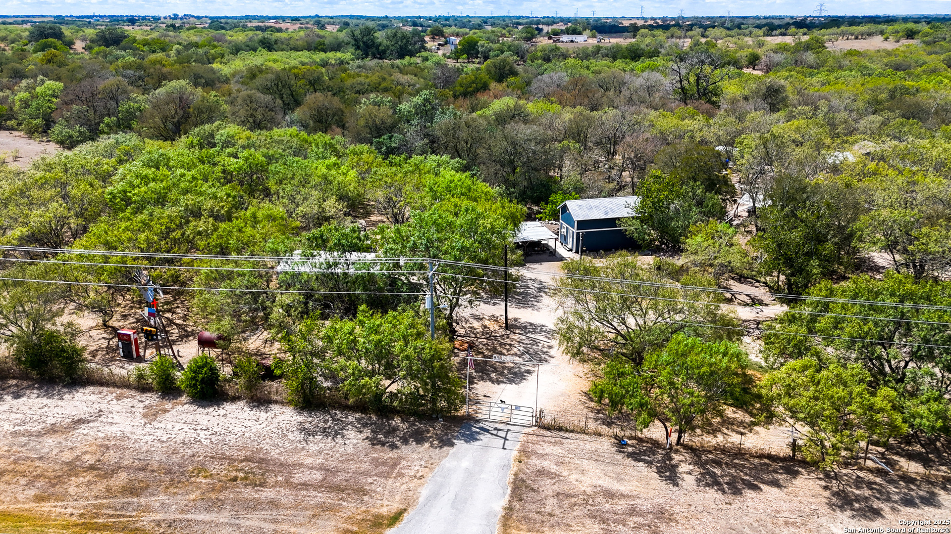 main property photo 10