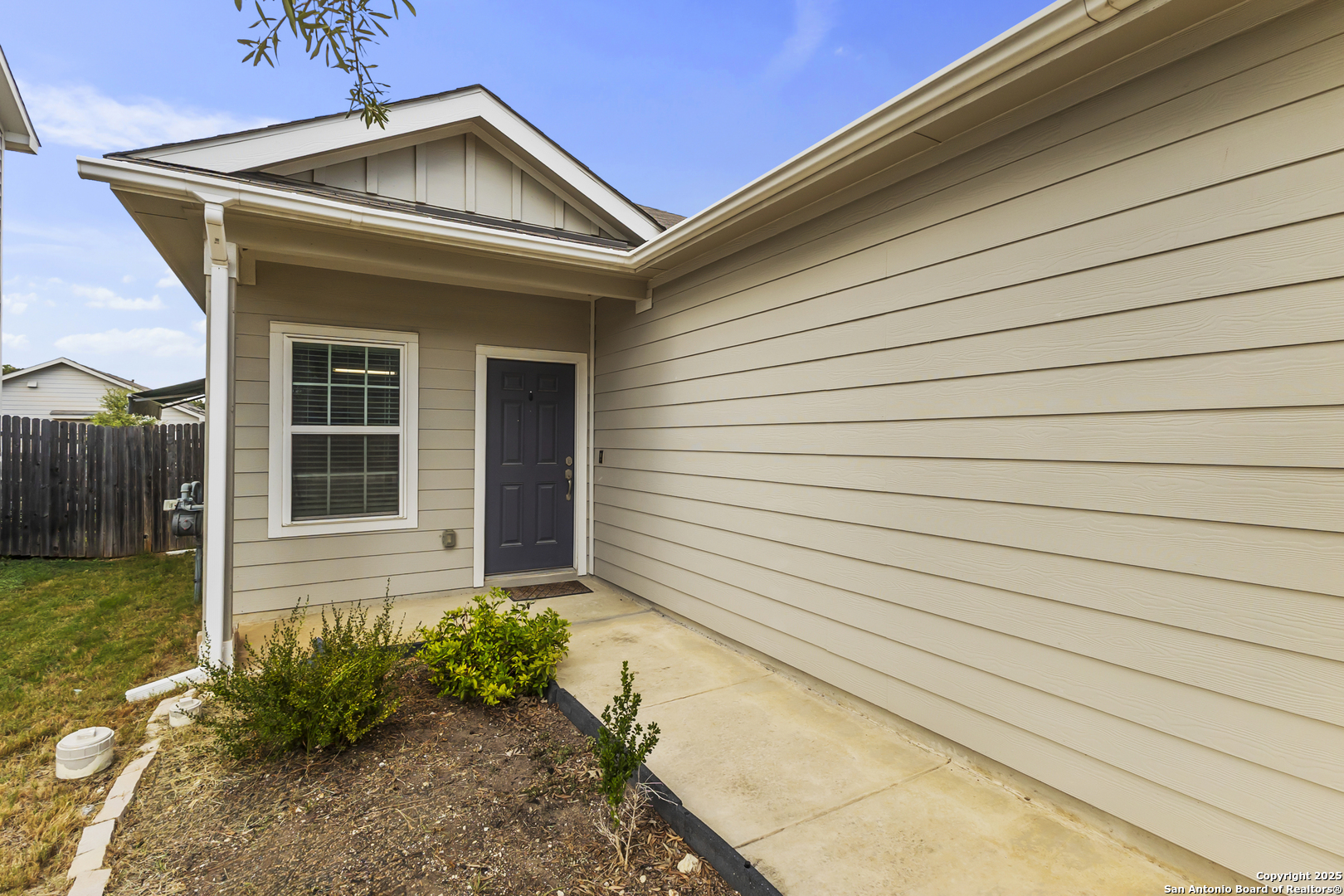property viewer photo 1