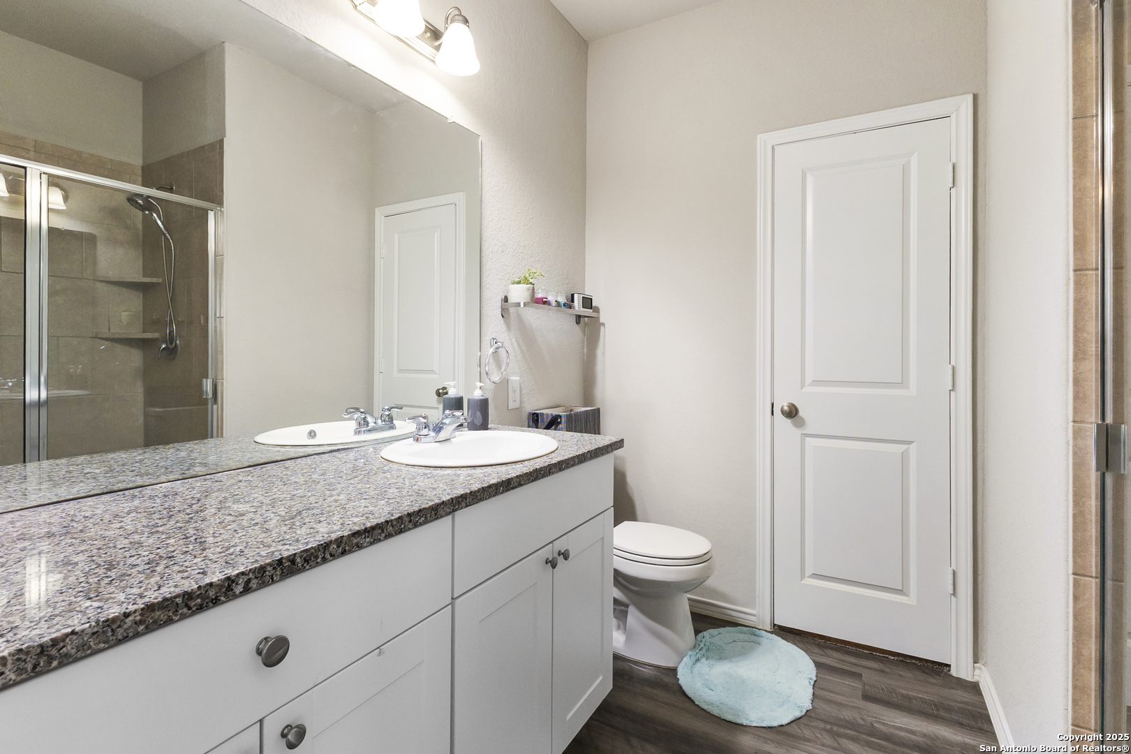 property viewer photo 12