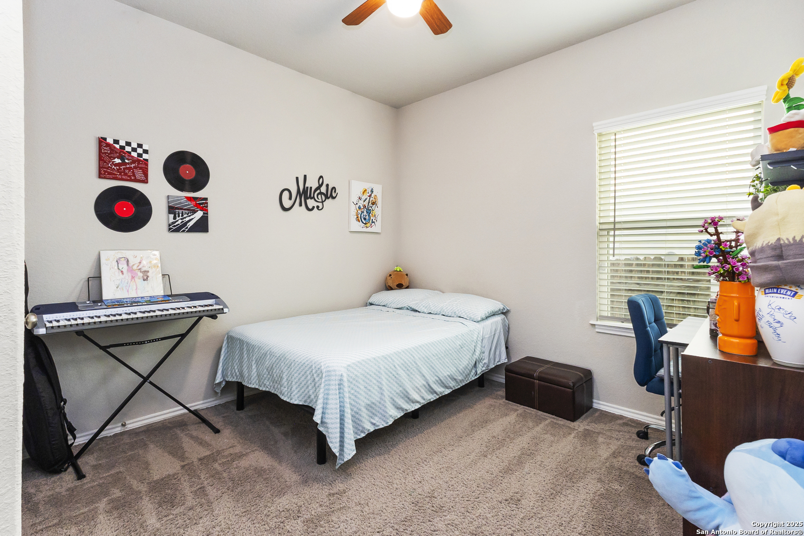 property viewer photo 16