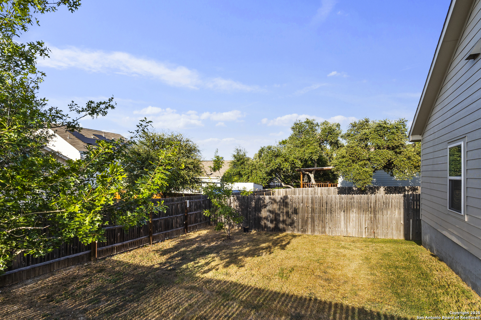 property viewer photo 23