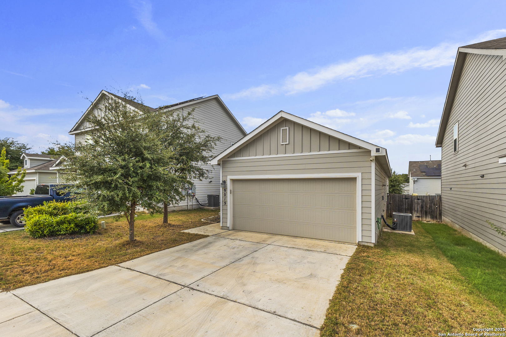 property viewer photo 3