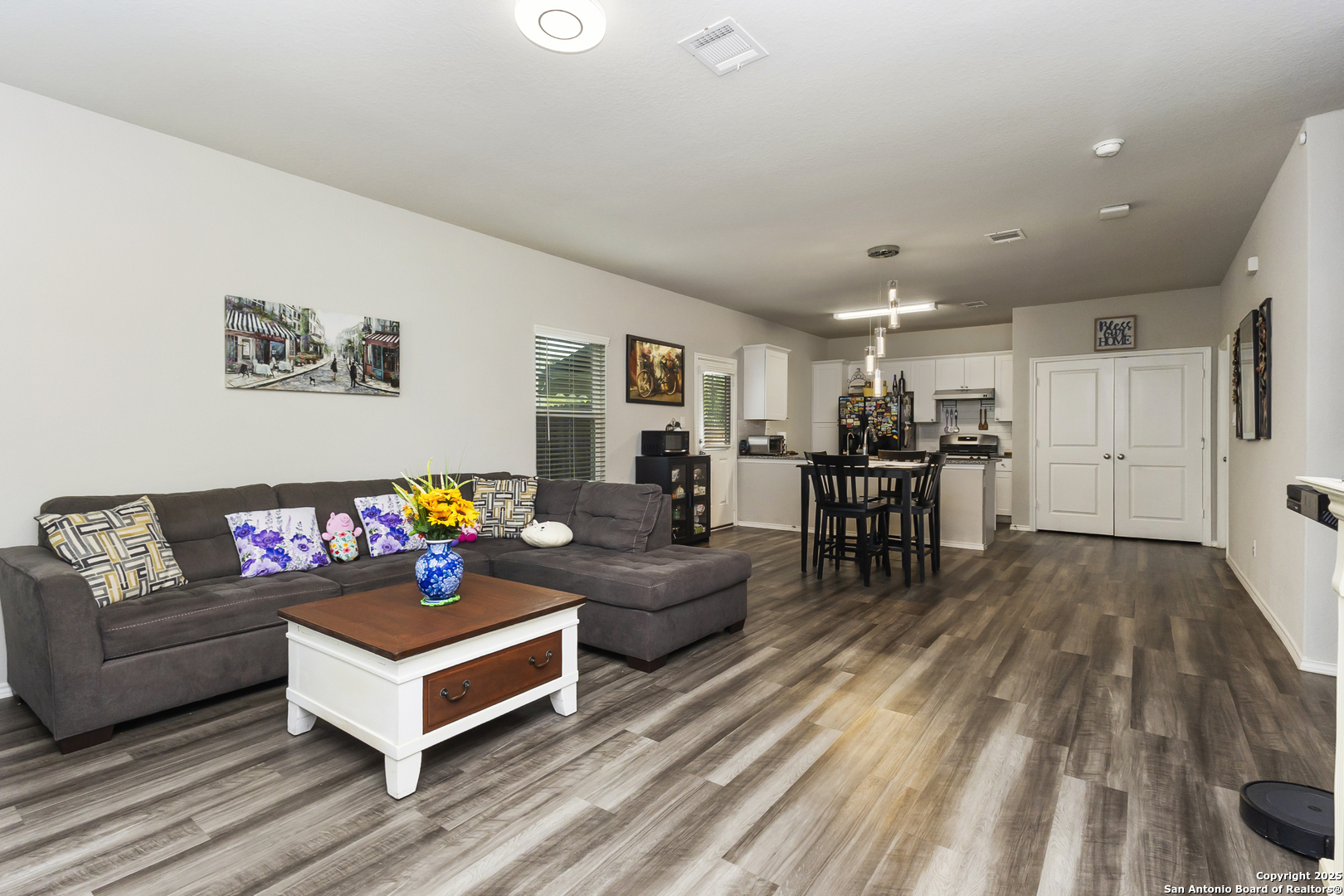 property viewer photo 4