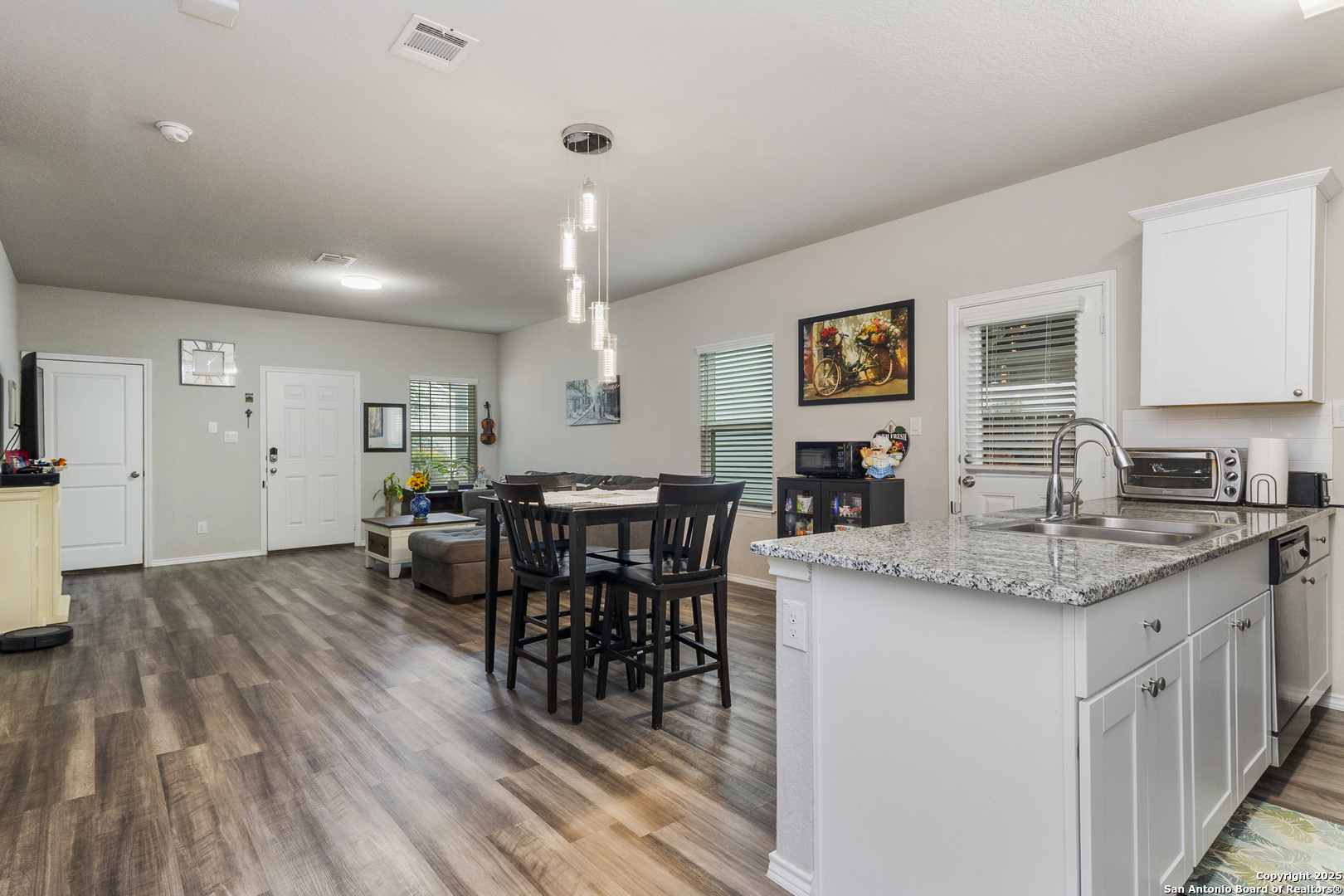 property viewer photo 9