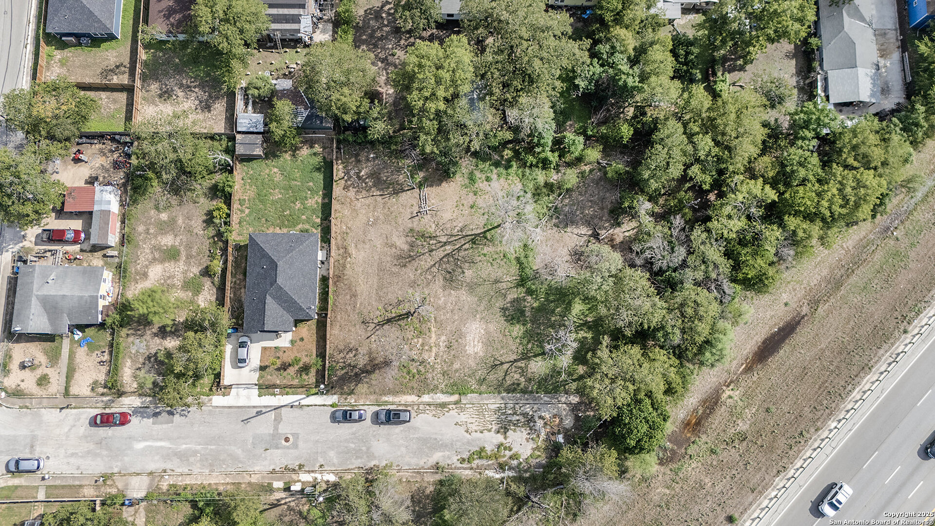 main property photo 4
