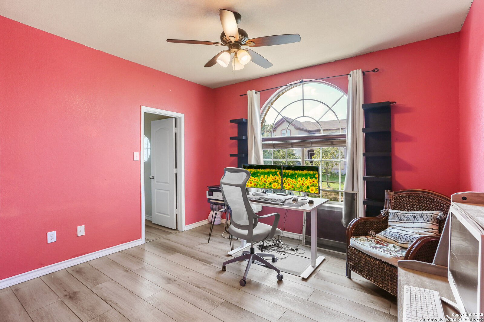 property viewer photo 24