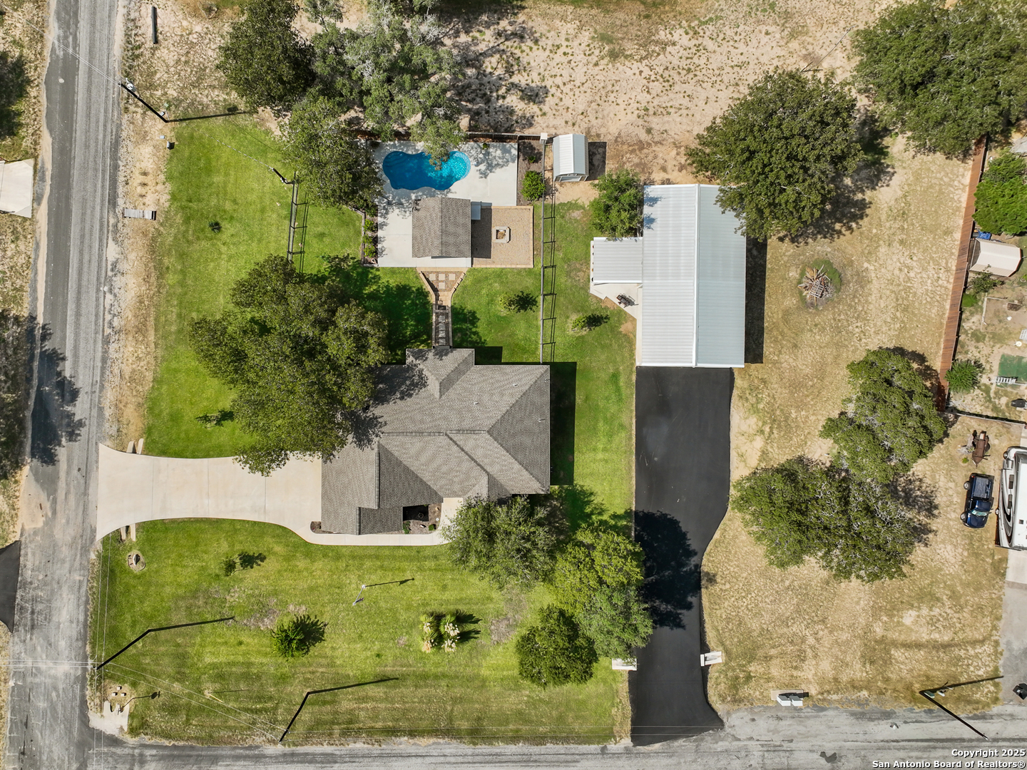 main property photo 58