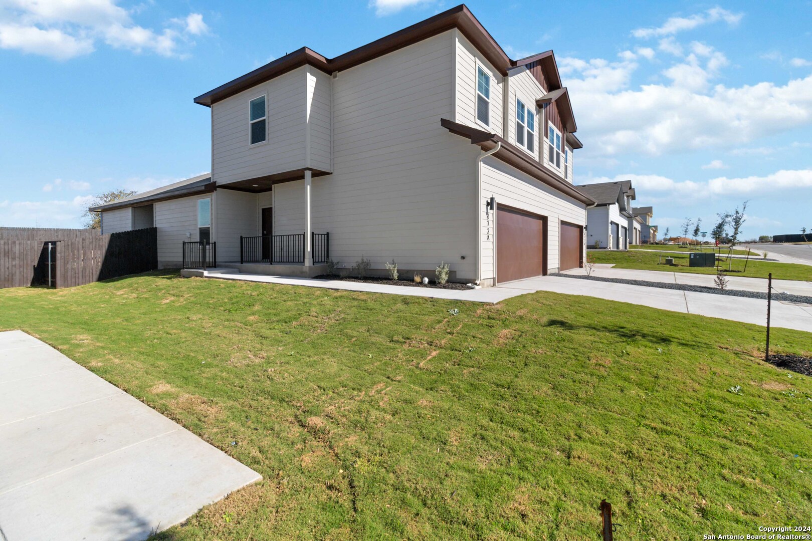 property viewer photo 1