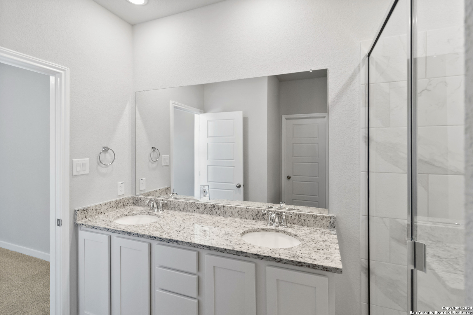 property viewer photo 20