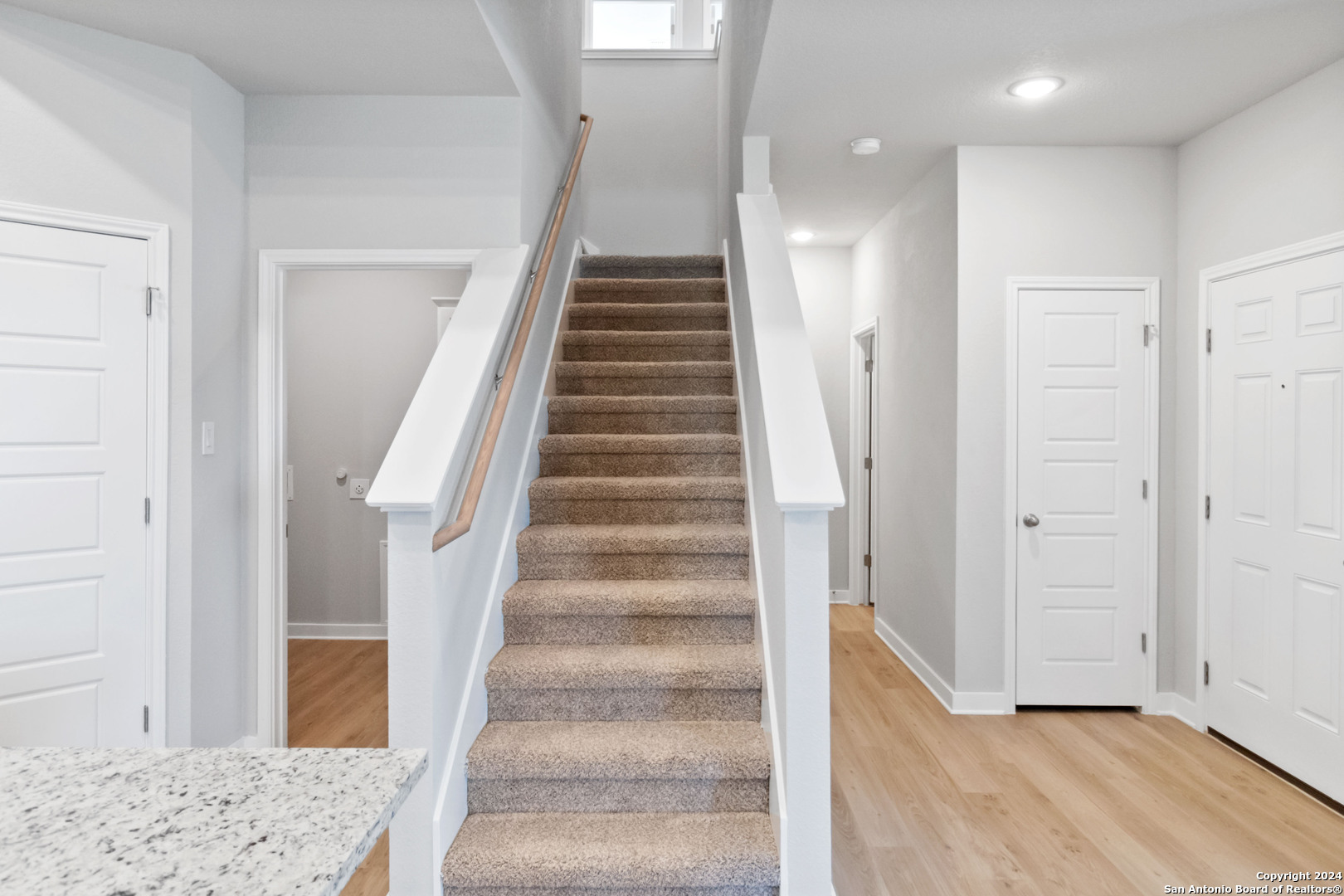 property viewer photo 21